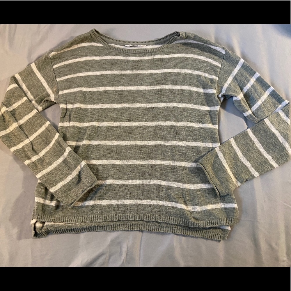 Green and white strips t-shirt with long sleeves